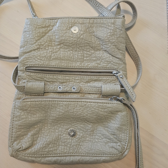 Kennethcole Reaction Purse - Picture 3 of 3